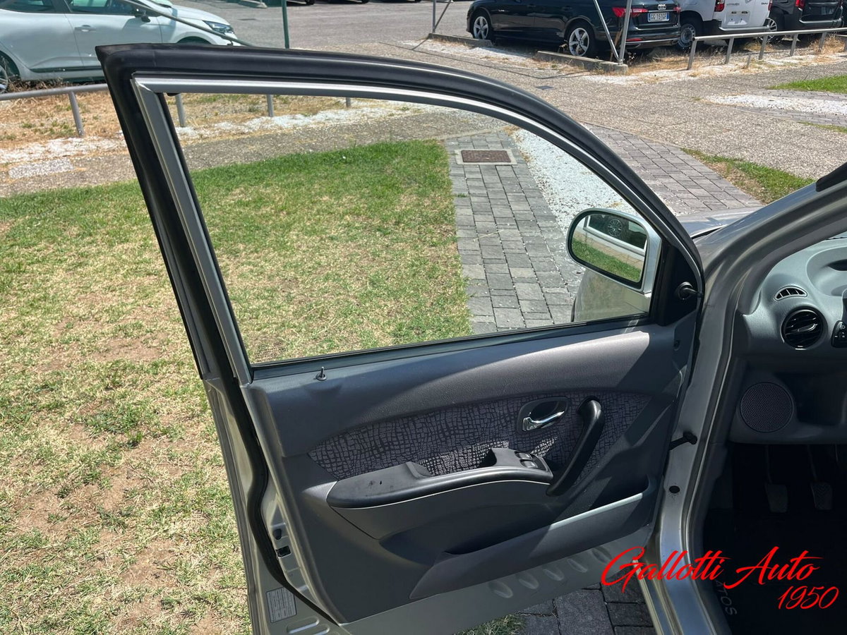 Hyundai Atos 1.1 12V Like (16)