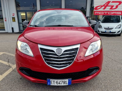 Lancia Ypsilon 1.2 69 CV 5 porte Silver (2)