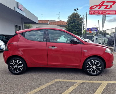 Lancia Ypsilon 1.2 69 CV 5 porte Silver (4)