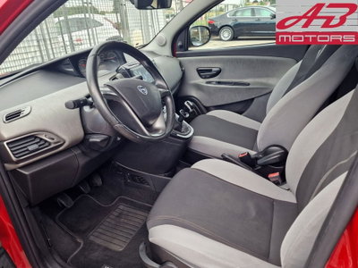 Lancia Ypsilon 1.2 69 CV 5 porte Silver (9)