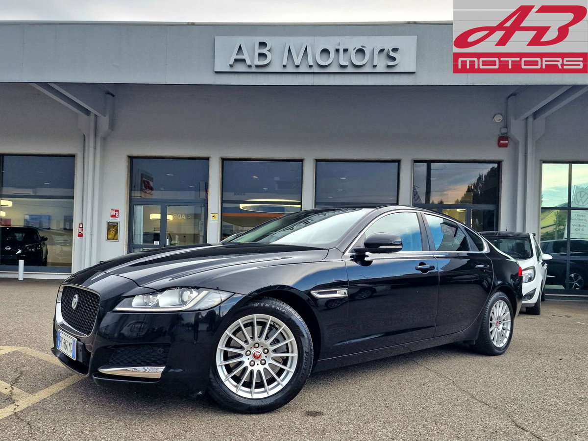 Jaguar XF 2.0 D 180 CV Prestige