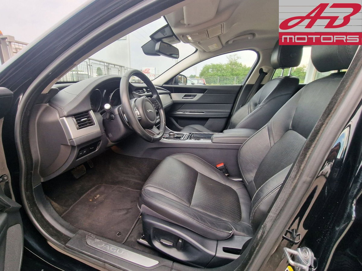 Jaguar XF 2.0 D 180 CV Prestige (10)
