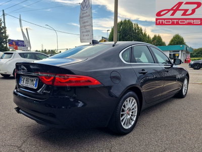 Jaguar XF 2.0 D 180 CV Prestige (5)