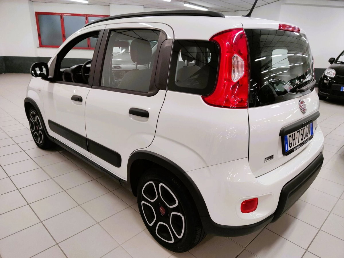 Fiat Panda 1.0 FireFly S&S Hybrid City Cross (6)