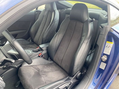 Audi TT Coupé 1.8 TFSI (11)