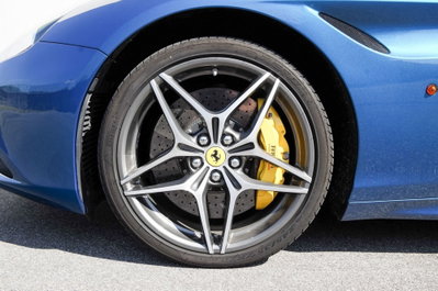 Ferrari California Spider California T DCT (6)