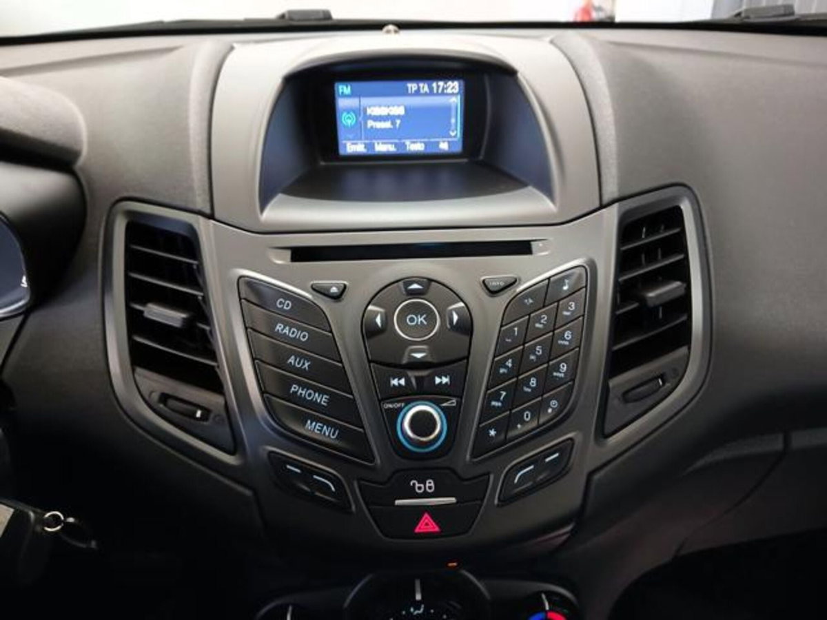 Ford Fiesta 1.0 EcoBoost 100CV 5 porte Individual (13)