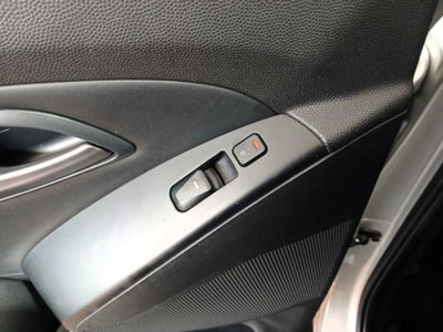 Hyundai ix35 1.7 CRDi 2WD Xpossible (9)