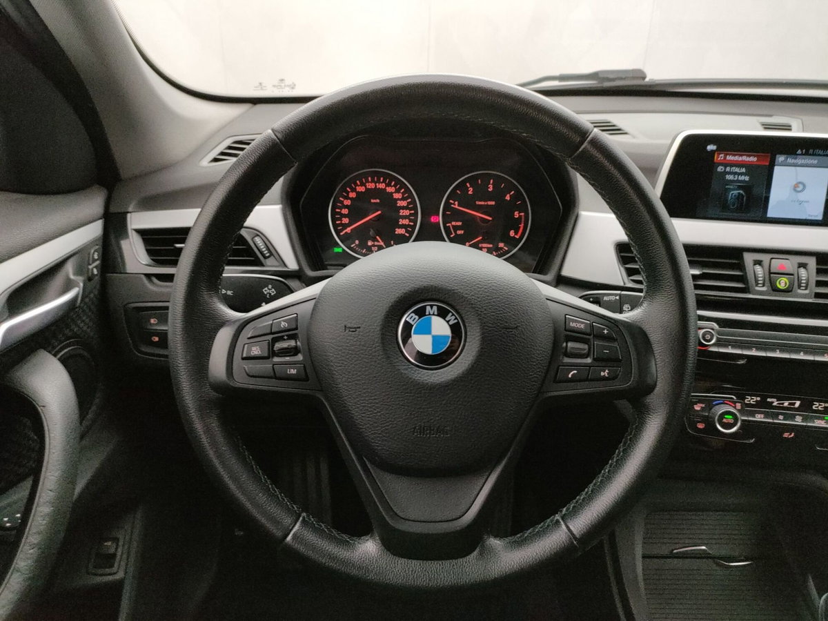 BMW X1 sDrive18d Business (12)