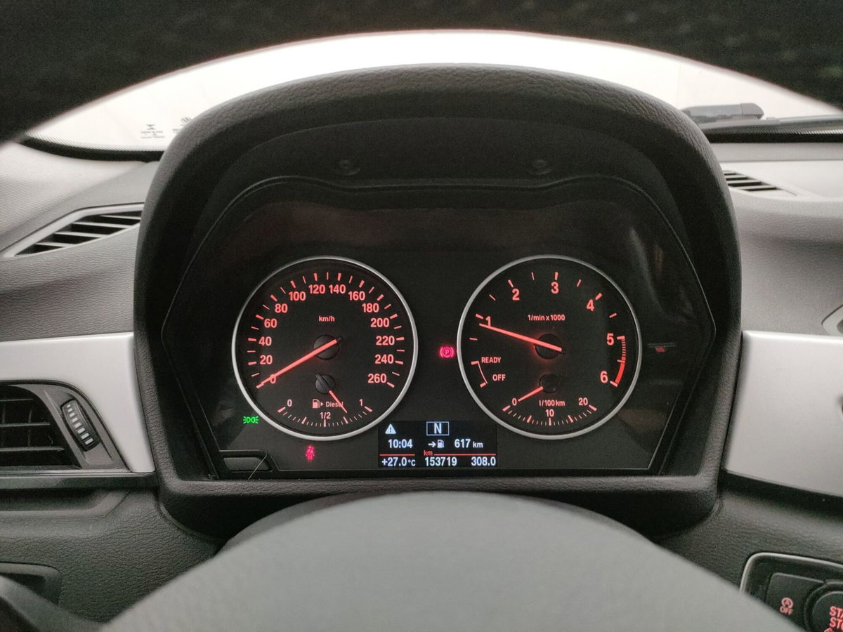 BMW X1 sDrive18d Business (15)