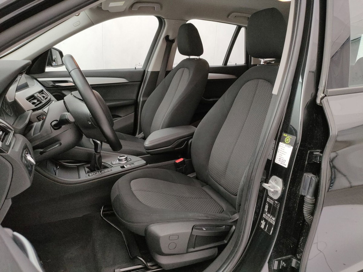 BMW X1 sDrive18d Business (7)