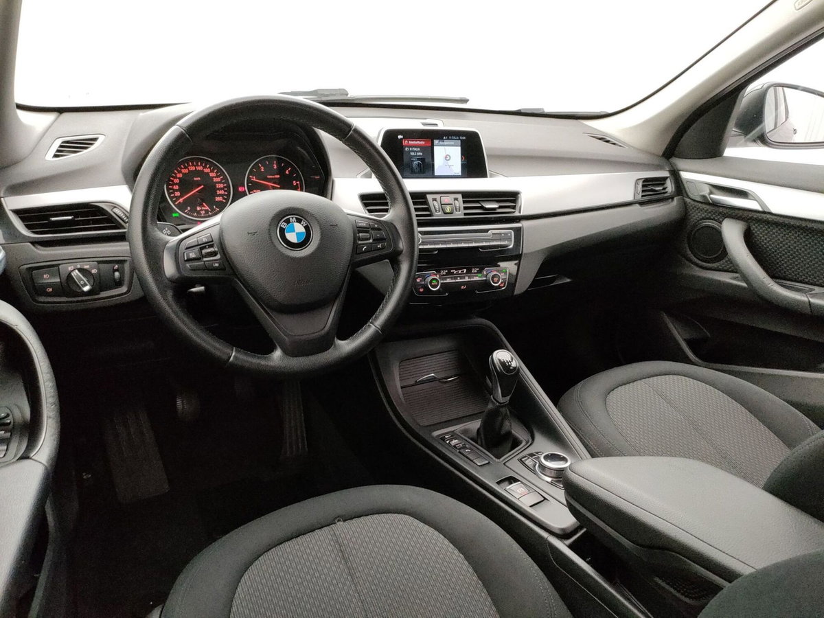 BMW X1 sDrive18d Business (9)