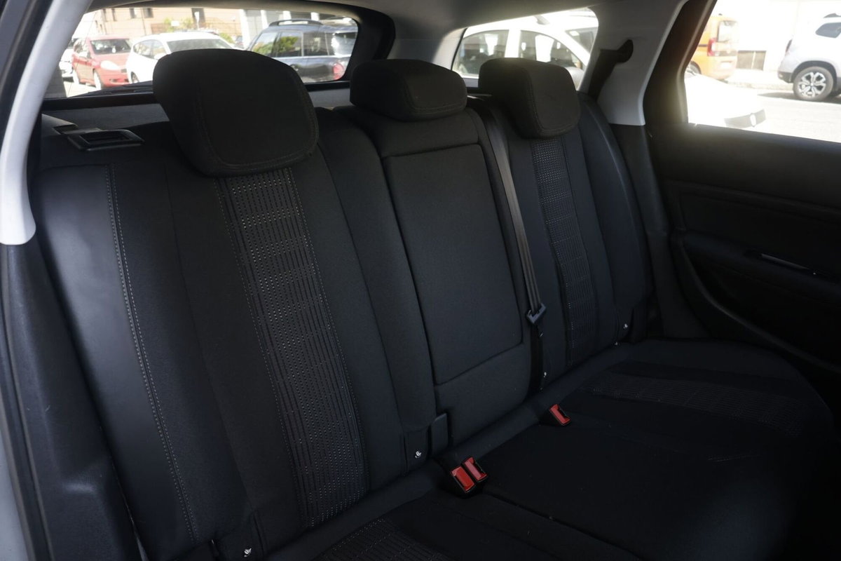 Peugeot 308 SW PureTech Turbo 130 S&S EAT6 Allure (13)