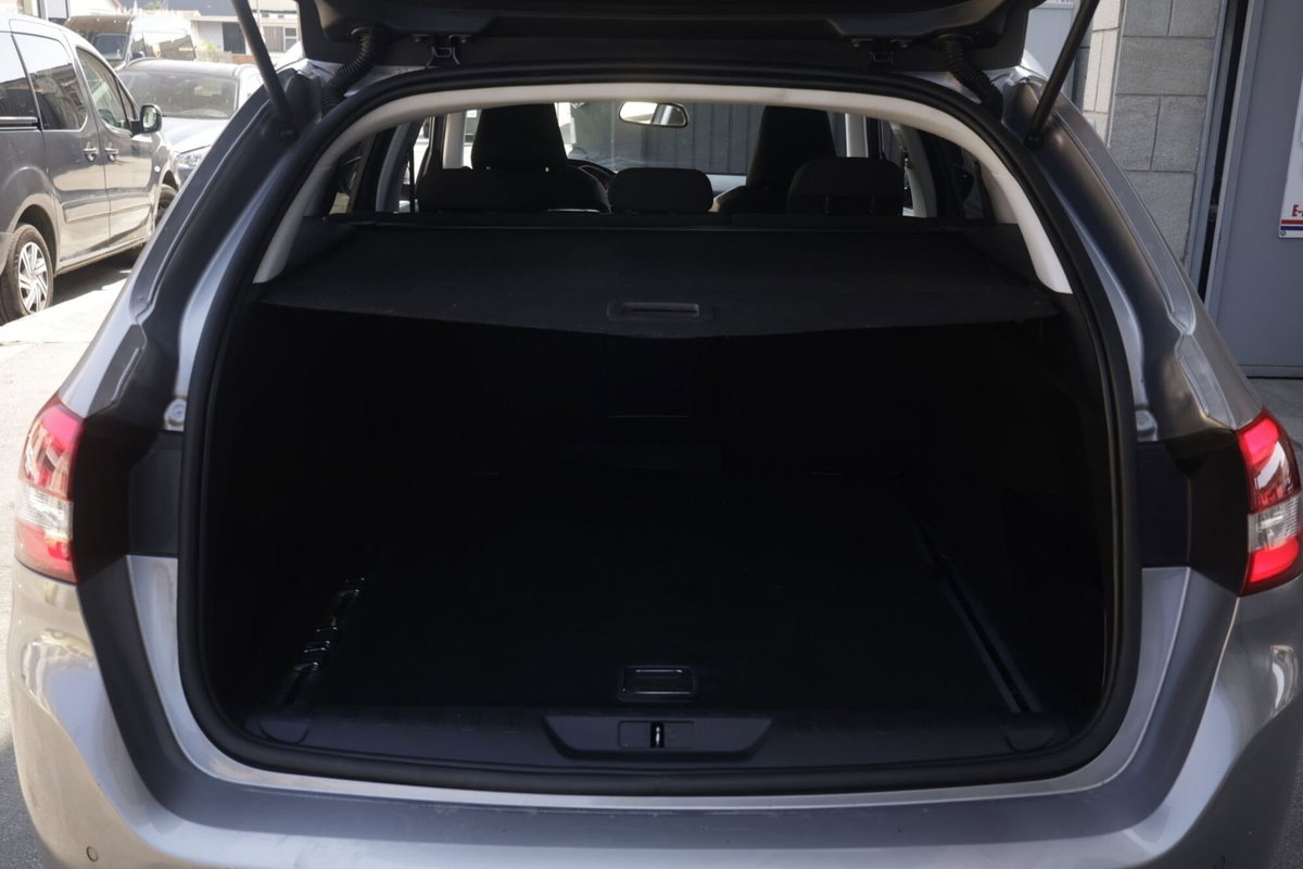 Peugeot 308 SW PureTech Turbo 130 S&S EAT6 Allure (19)