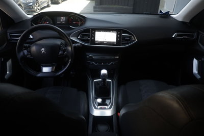 Peugeot 308 SW PureTech Turbo 130 S&S EAT6 Allure (3)