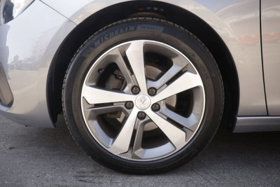 Peugeot 308 SW PureTech Turbo 130 S&S EAT6 Allure (6)