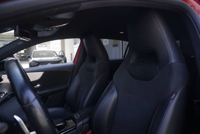 Mercedes-Benz Classe A 180 d Premium (17)