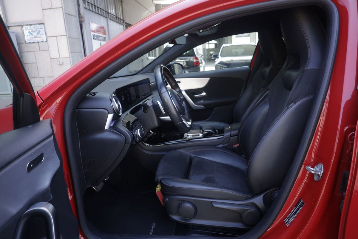 Mercedes-Benz Classe A 180 d Premium (18)