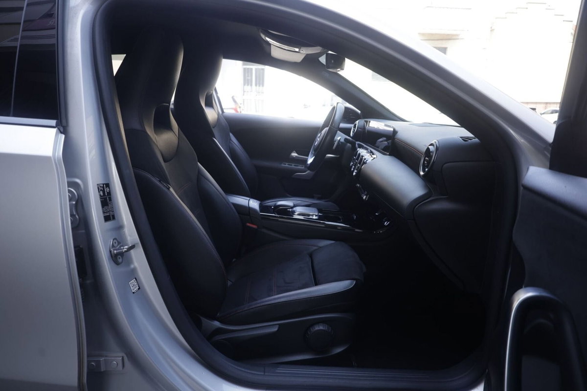 Mercedes-Benz Classe A 180 d Automatic Premium (12)