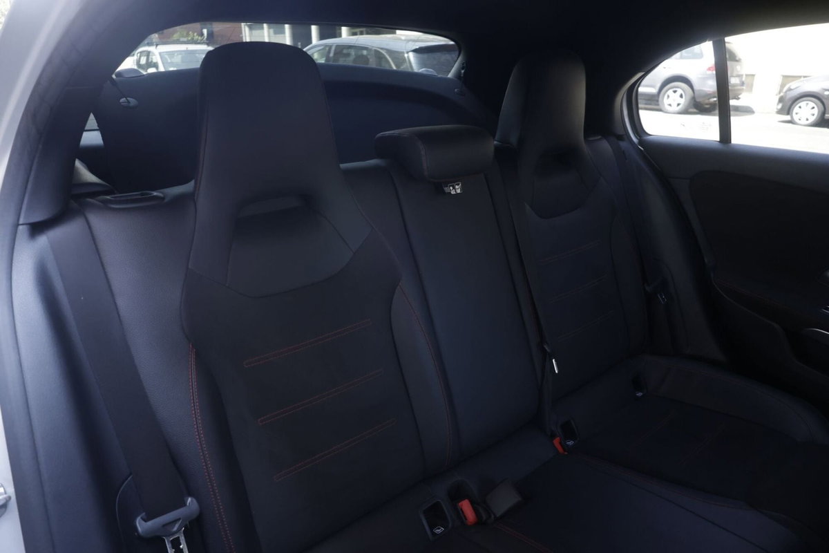 Mercedes-Benz Classe A 180 d Automatic Premium (14)