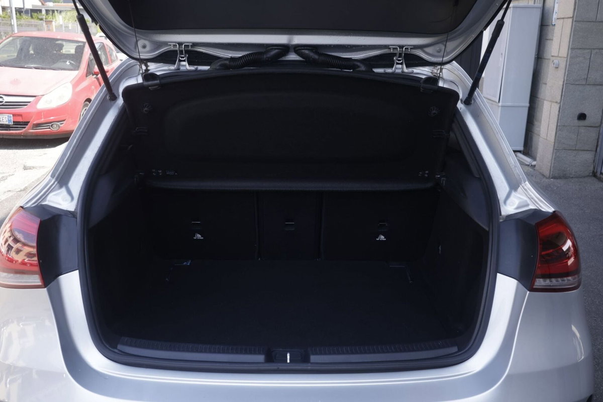Mercedes-Benz Classe A 180 d Automatic Premium (19)
