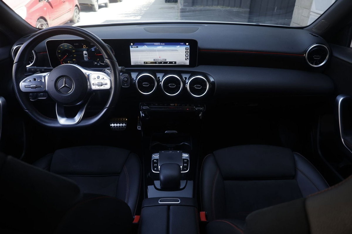 Mercedes-Benz Classe A 180 d Automatic Premium (2)