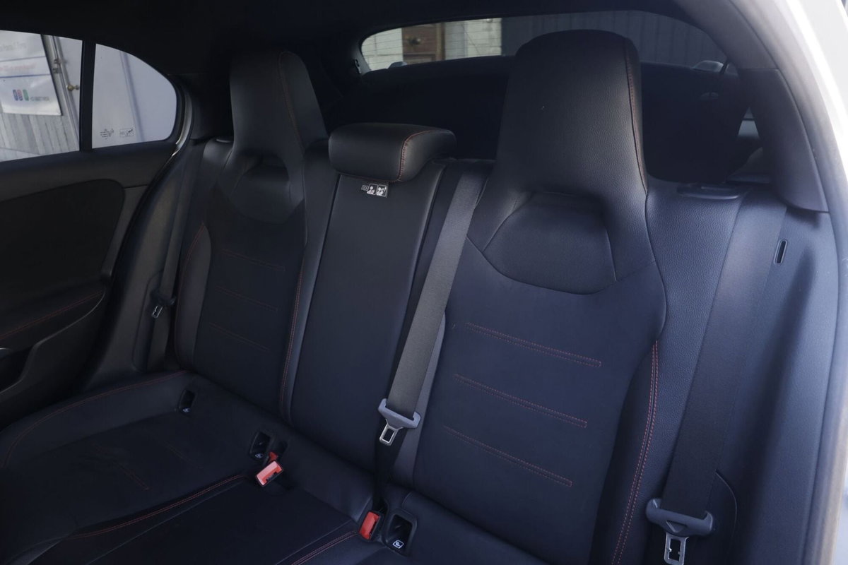 Mercedes-Benz Classe A 180 d Automatic Premium (3)