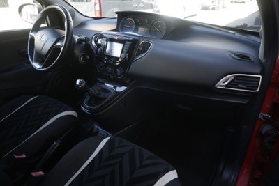 Lancia Ypsilon 1.3 MJT 16V 95 CV 5 porte S&S Platinum (8)