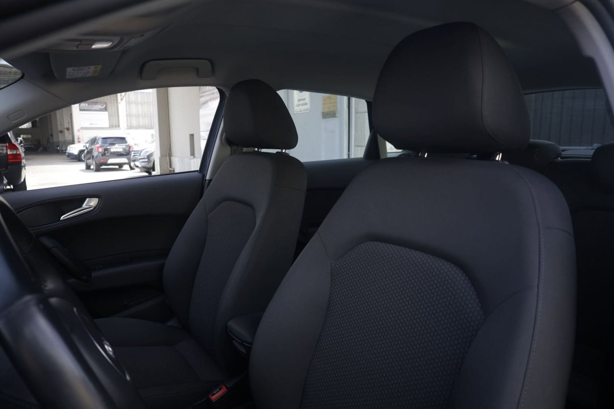 Audi A1 1.0 TFSI ultra S tronic Admired (16)