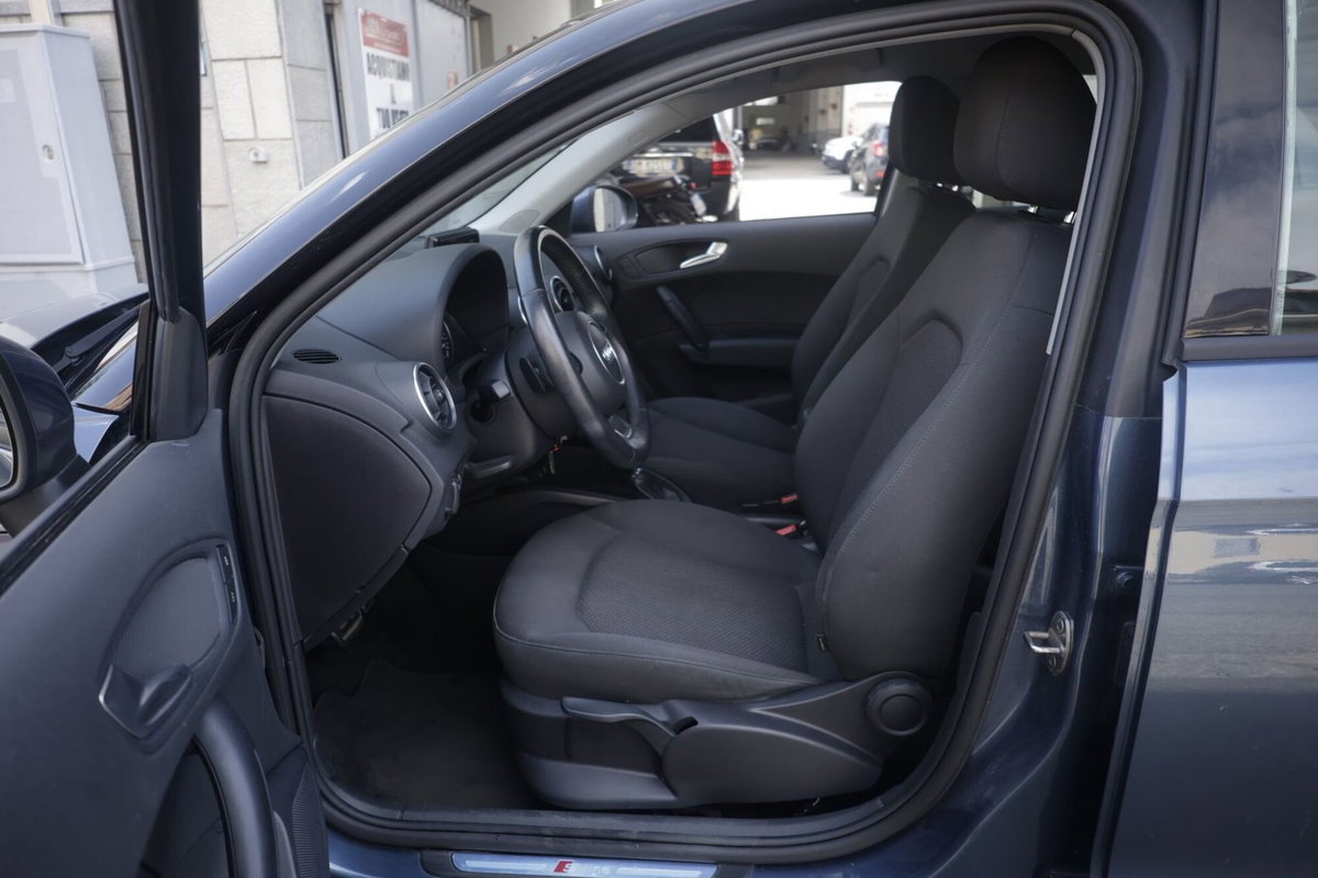Audi A1 1.0 TFSI ultra S tronic Admired (17)
