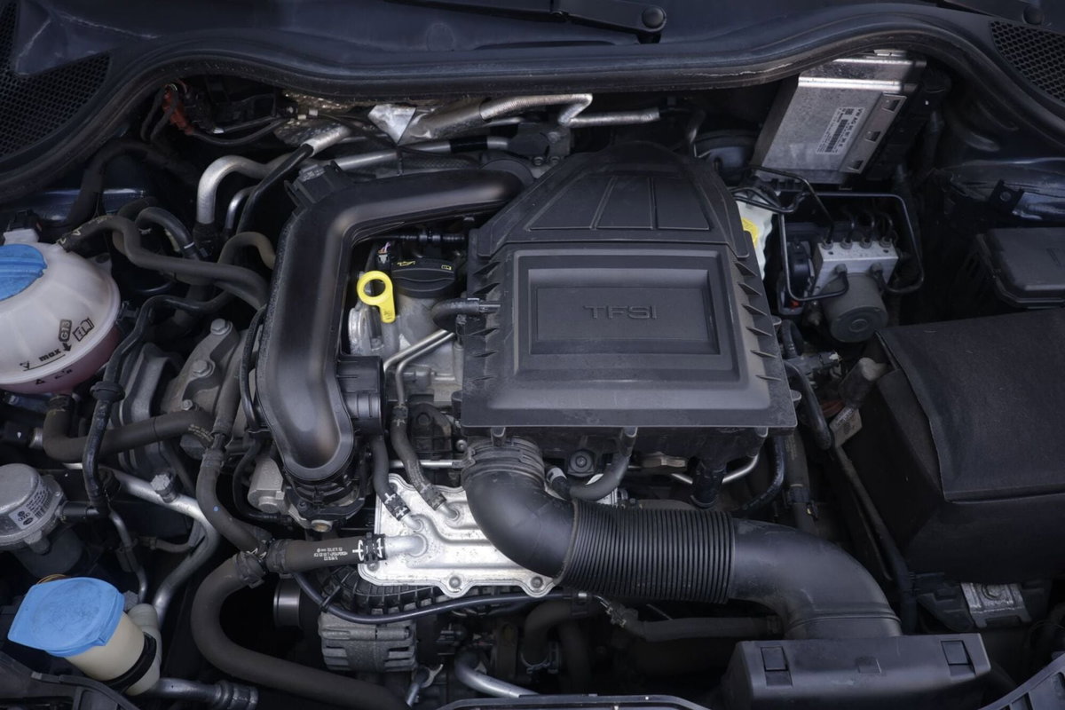 Audi A1 1.0 TFSI ultra S tronic Admired (19)