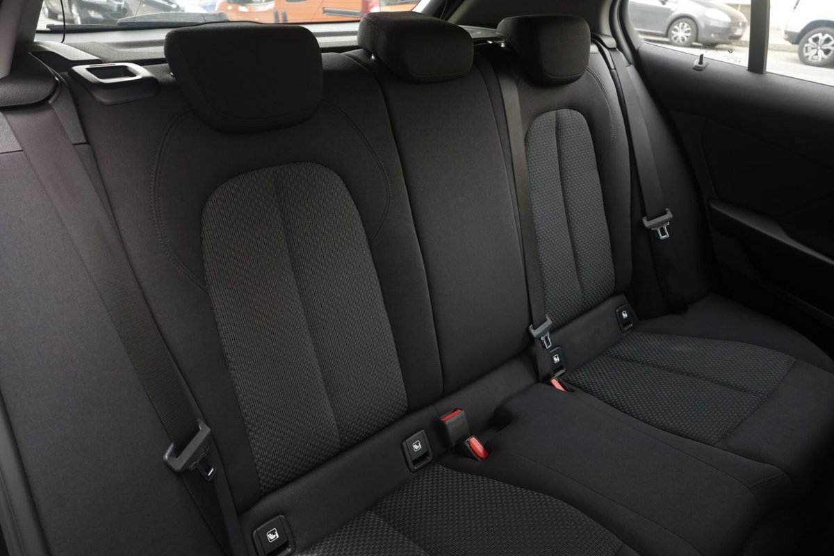 BMW Serie 1 5p. 118d 5p. Advantage (13)