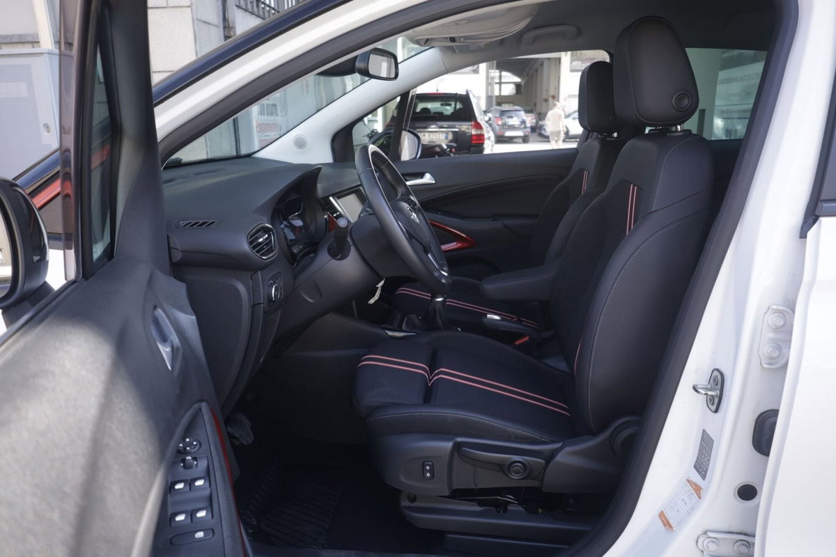 Opel Crossland 1.2 12V Start&Stop Elegance (18)