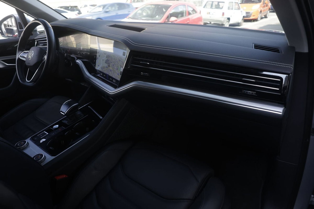 Volkswagen Touareg 3.0 V6 TDI 286 CV SCR Elegance (10)