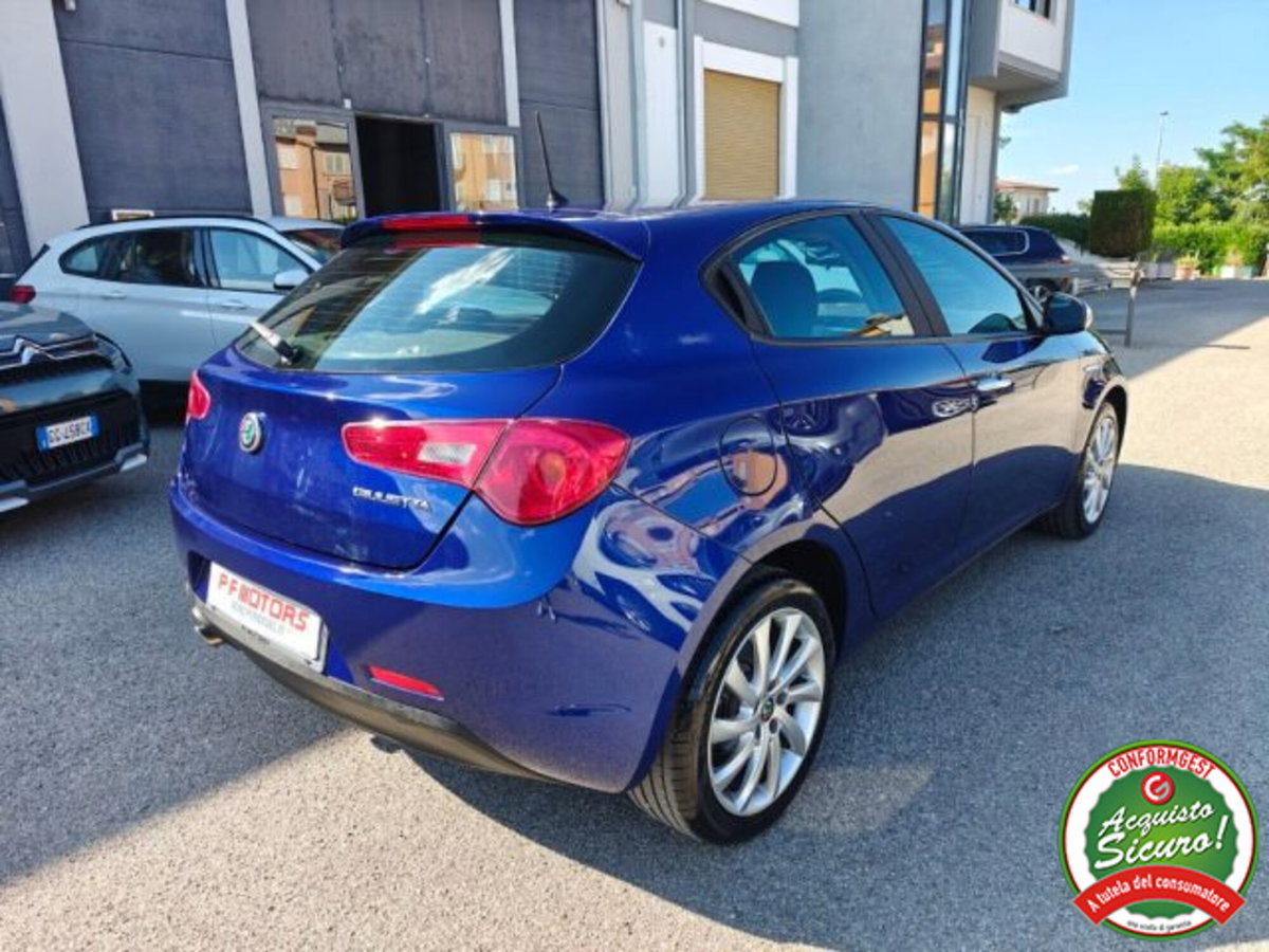 Alfa Romeo Giulietta 1.6 JTDm Super 120cv (5)