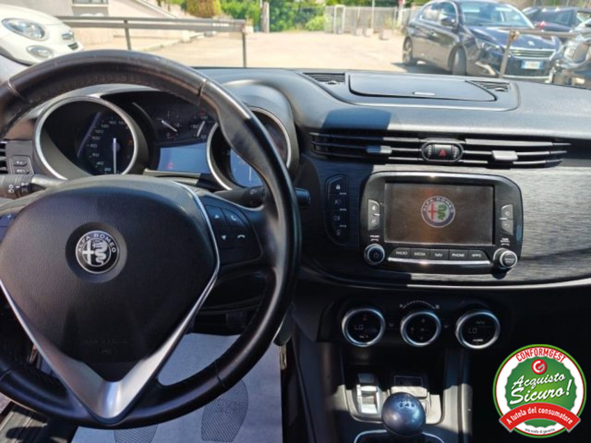 Alfa Romeo Giulietta 1.6 JTDm Super 120cv (11)