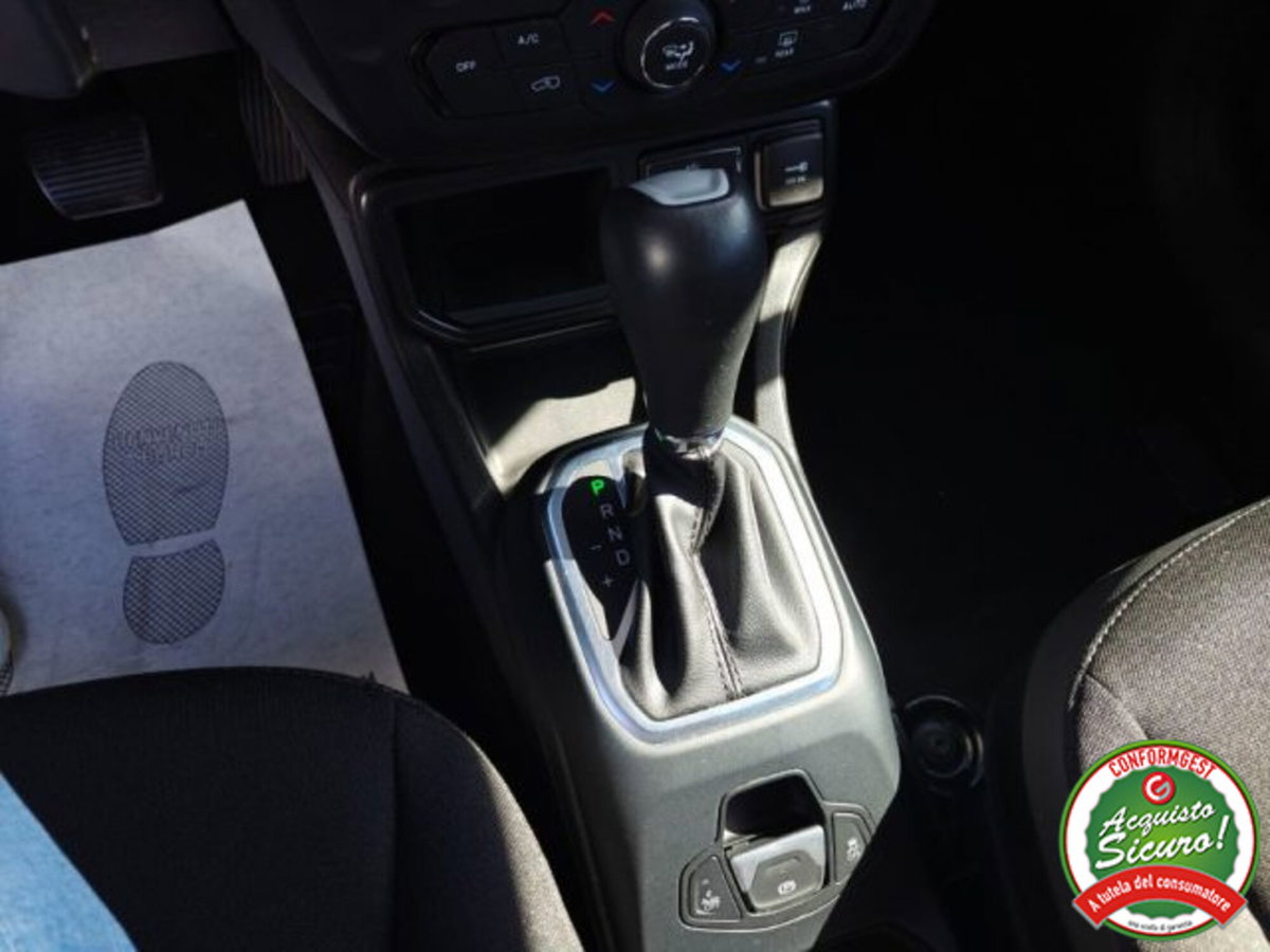 Jeep Renegade 1.5 Turbo T4 MHEV Limited (16)