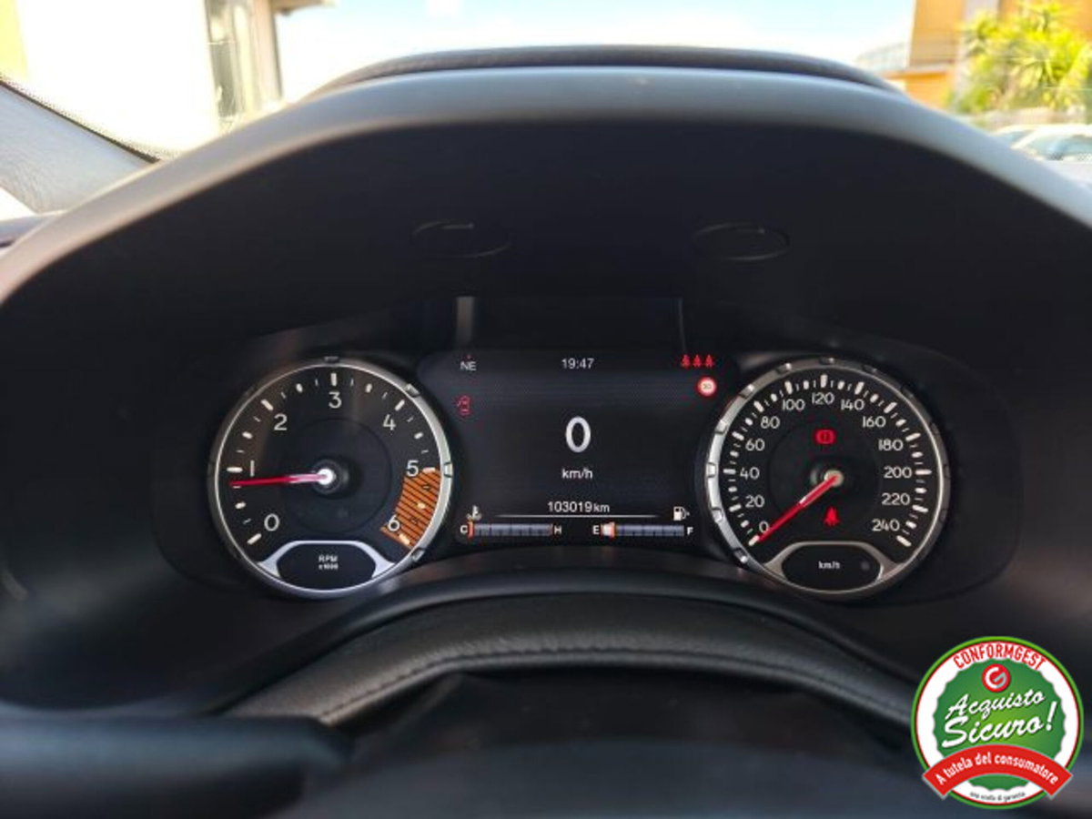 Jeep Renegade 1.6 Mjt 130 CV Limited (17)