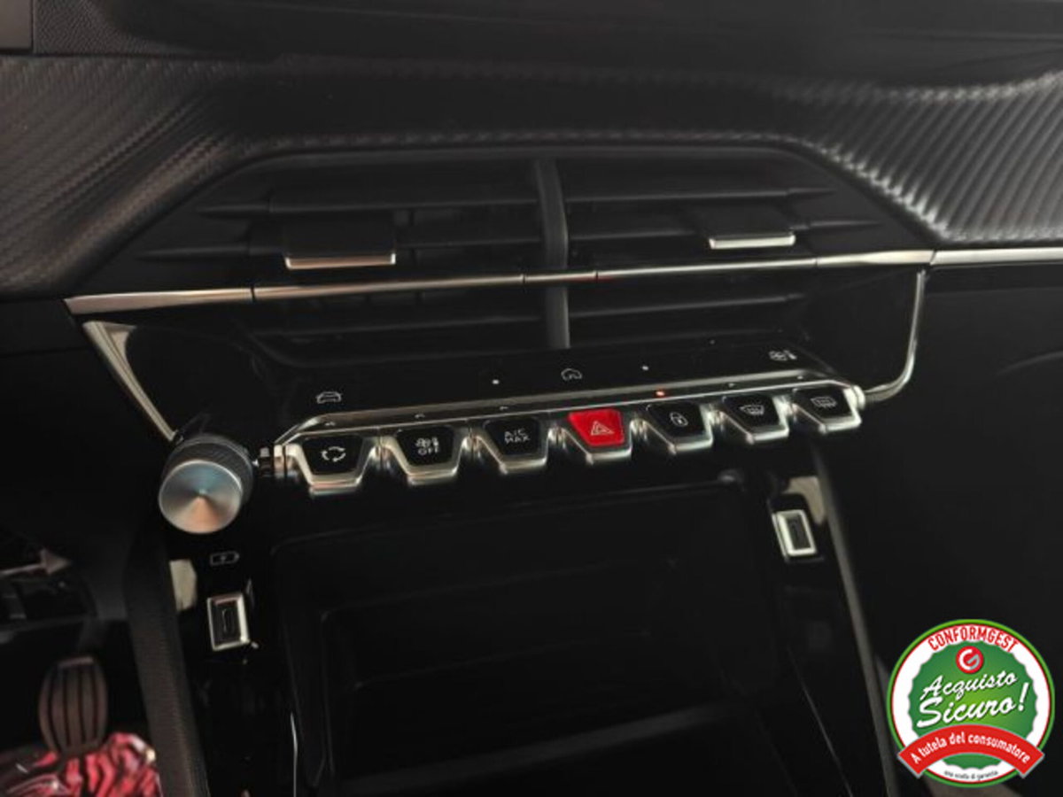 Peugeot 2008 1.2 puretech Style s&s 100cv (17)