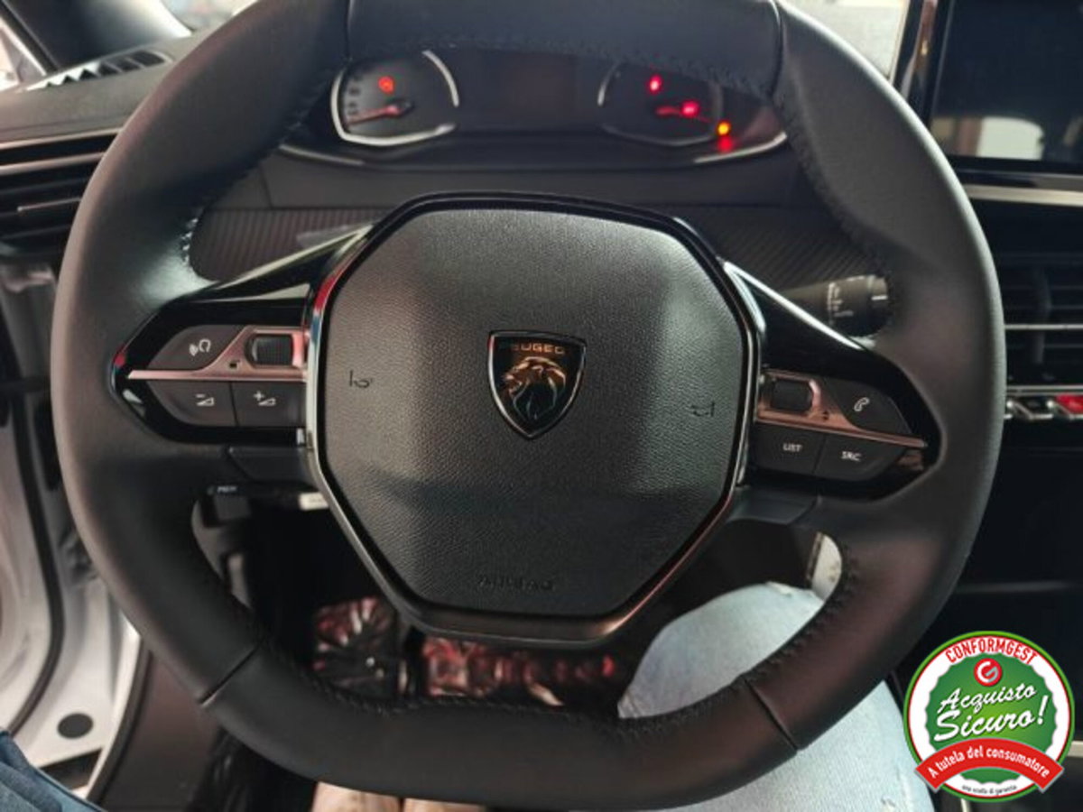 Peugeot 2008 1.2 puretech Style s&s 100cv (19)