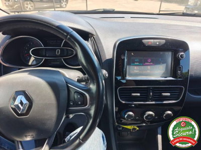 Renault Clio TCe 12V 90 CV GPL 5 porte Moschino Life (11)