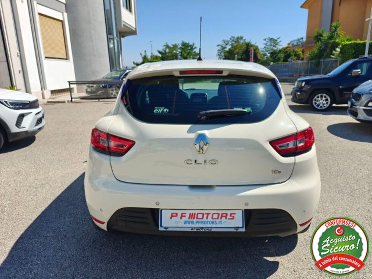 Renault Clio TCe 12V 90 CV GPL 5 porte Moschino Life (4)