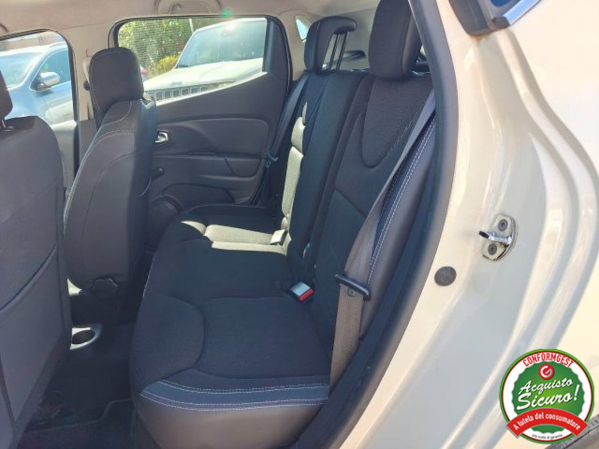 Renault Clio TCe 12V 90 CV GPL 5 porte Moschino Life (9)