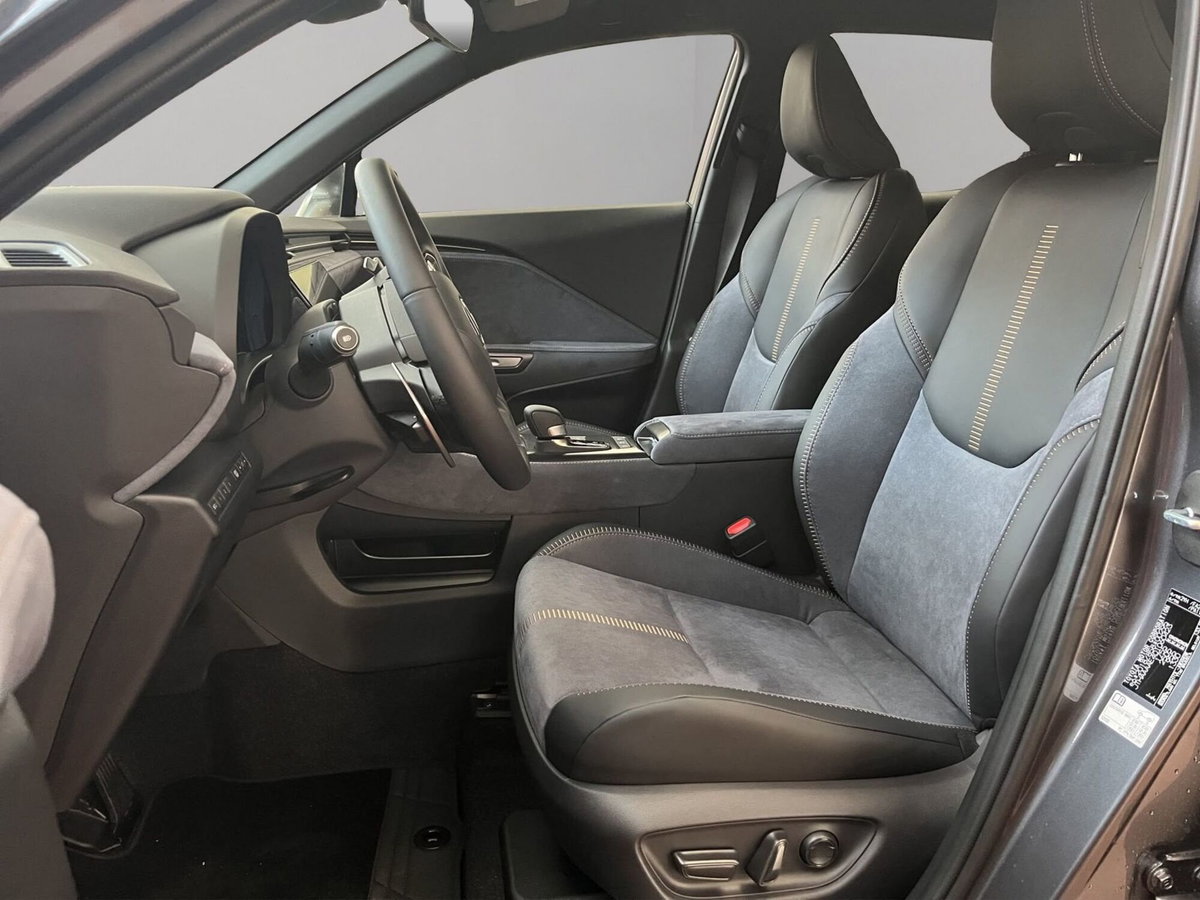 Lexus LBX 1.5 hybrid Cool 2wd (11)