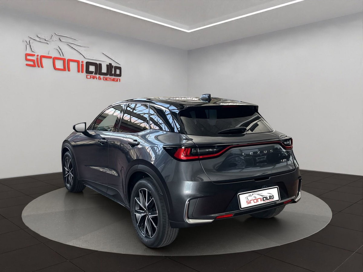 Lexus LBX 1.5 hybrid Cool 2wd (5)