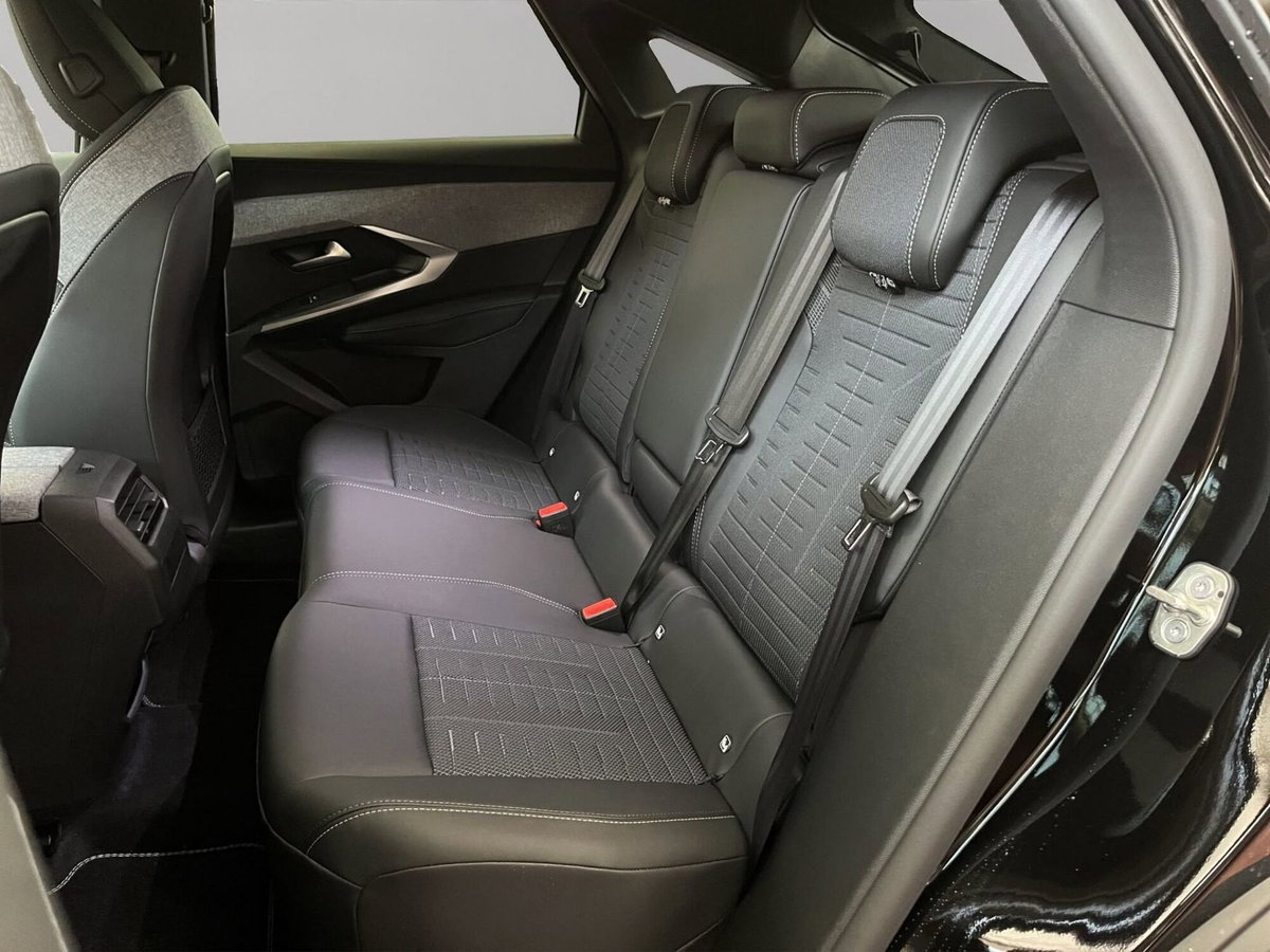 Peugeot 3008 1.2 hybrid GT 145cv e-dcs6 (14)