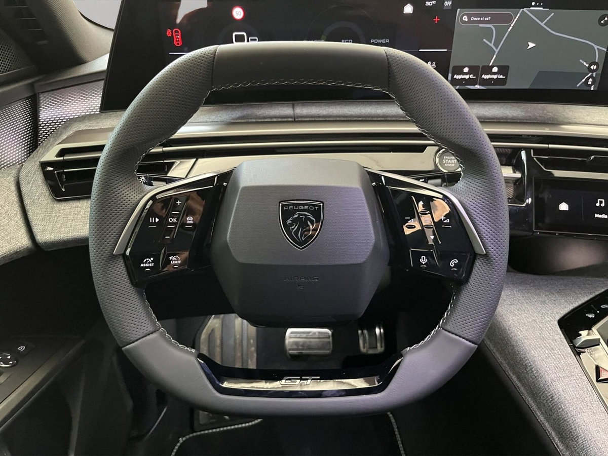 Peugeot 3008 1.2 hybrid GT 145cv e-dcs6 (11)