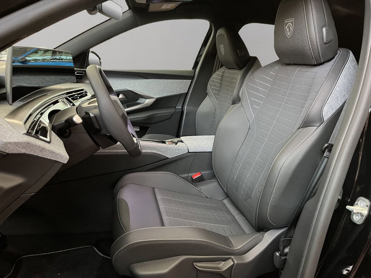 Peugeot 3008 1.2 hybrid GT 145cv e-dcs6 (13)