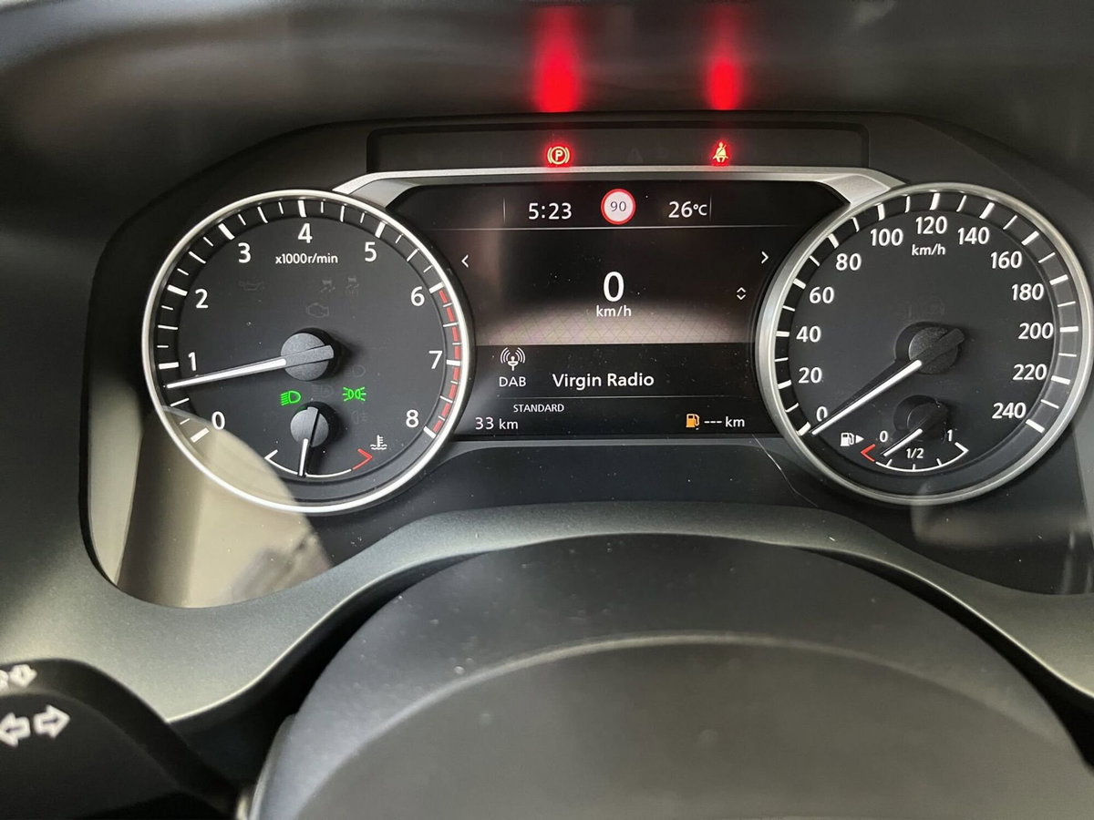 Nissan Qashqai 1.3 mhev Acenta 2wd 140cv (14)