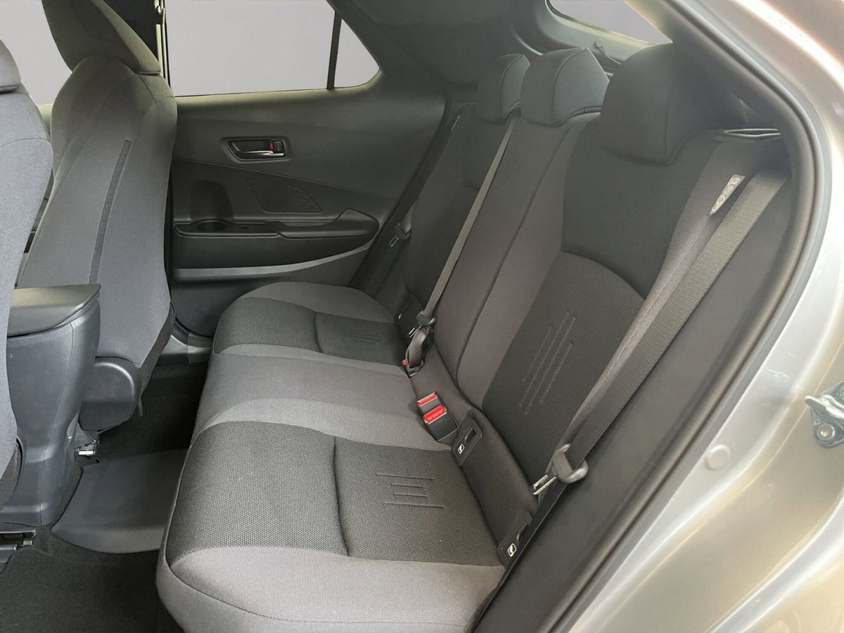 Toyota Toyota C-HR 2.0 phev Trend fwd e-cvt (12)